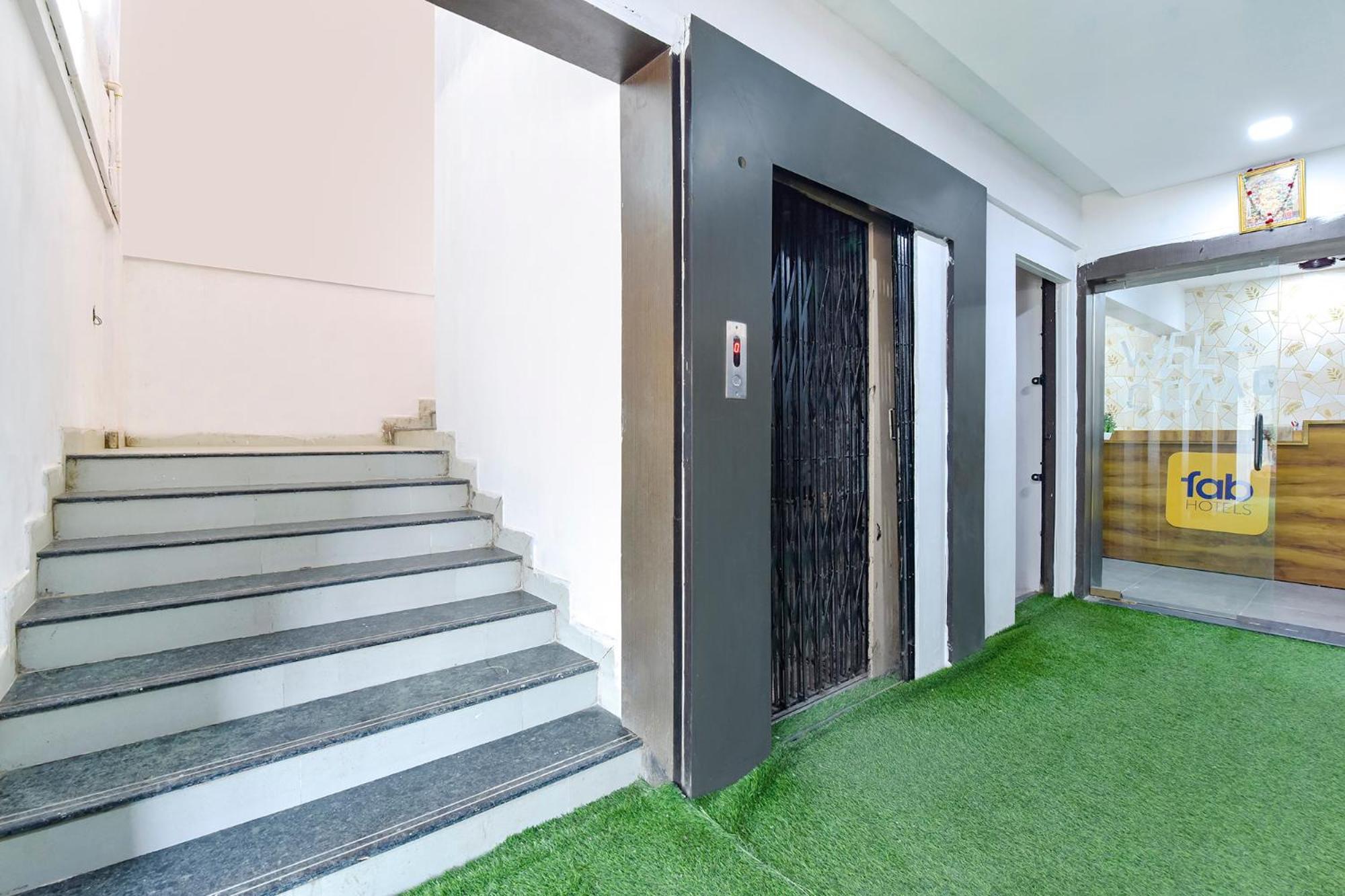 Fabhotel Star Ahmedabad Exteriör bild