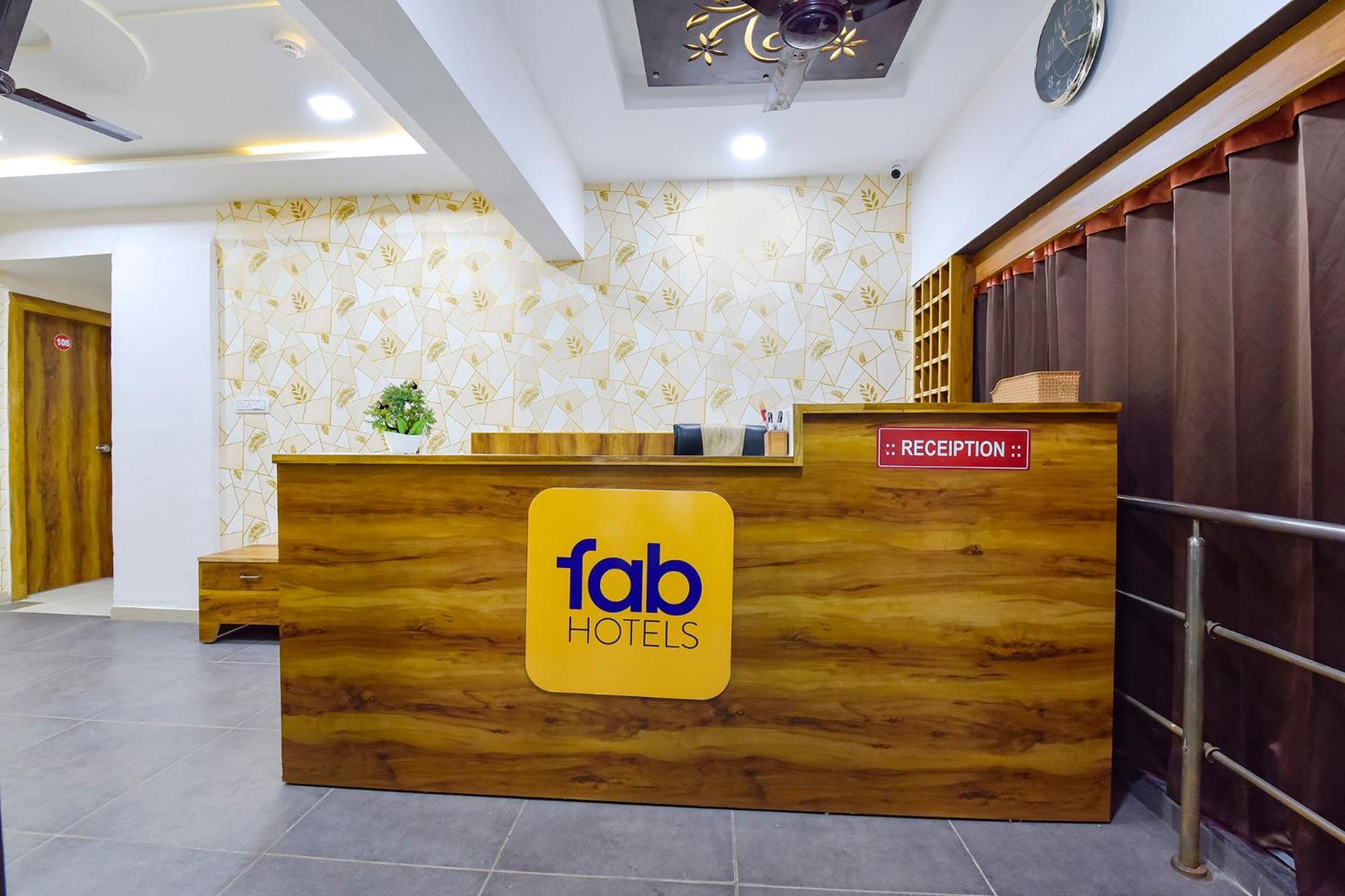Fabhotel Star Ahmedabad Exteriör bild